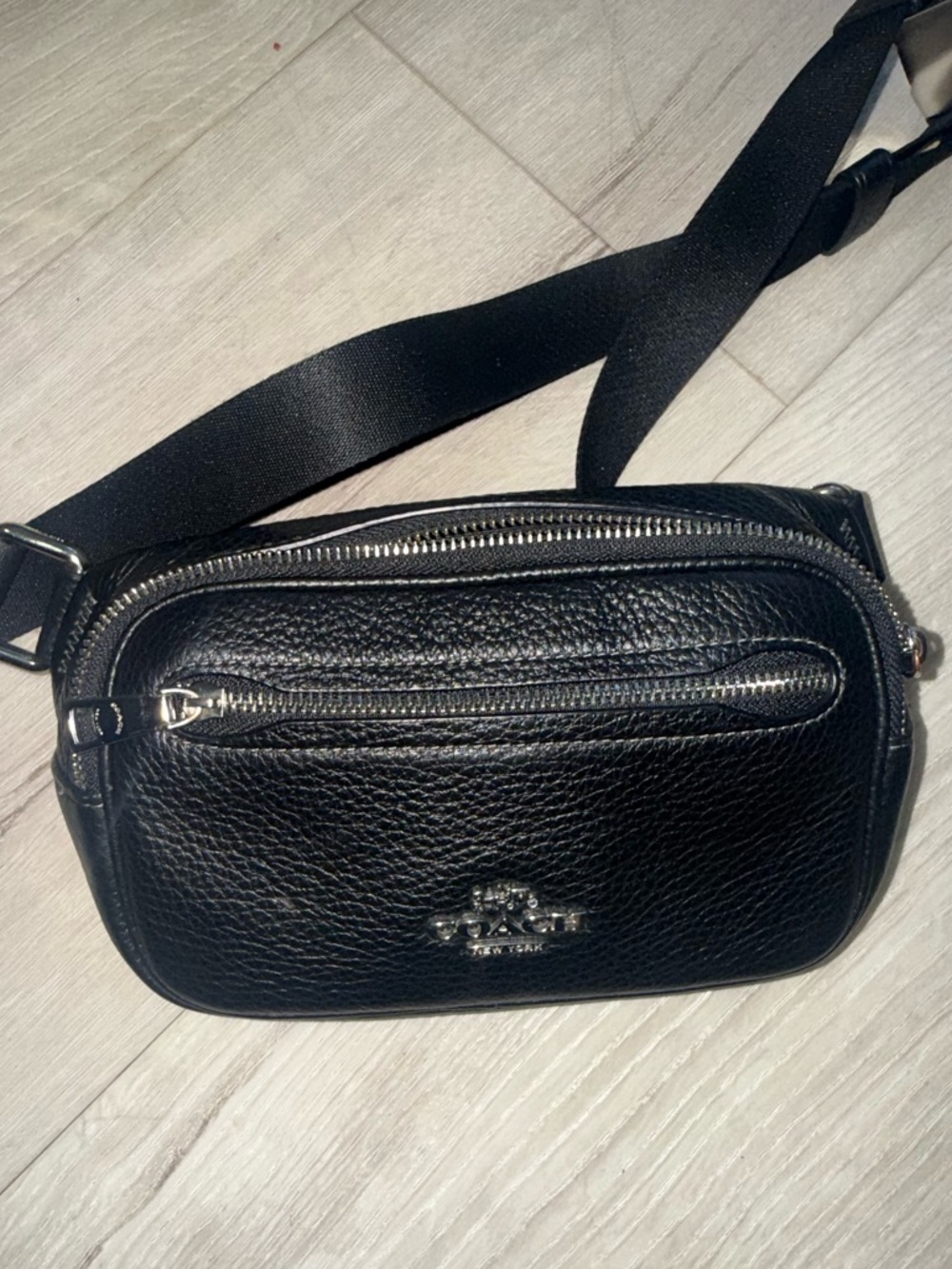 AUTHENTIC COACH OUTLET ELIAS BELT BAG IN BLACK PEBBLE LEATHER